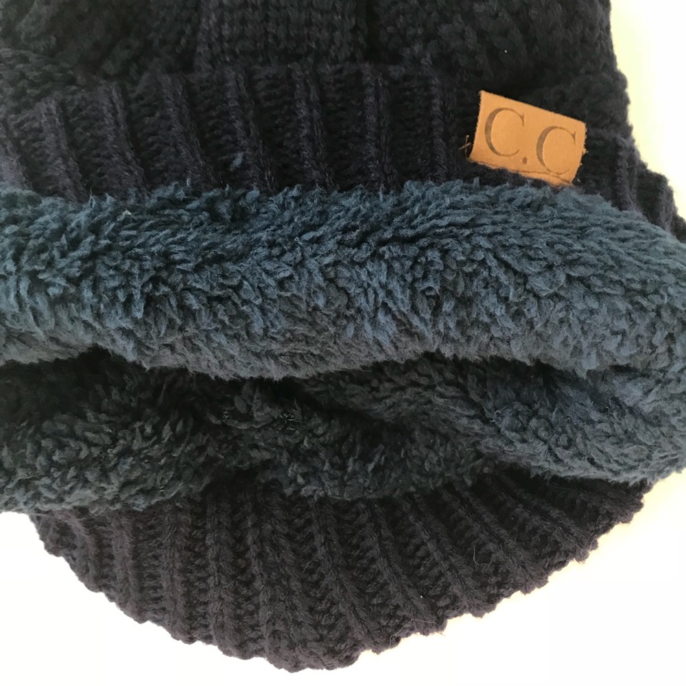 C.C Navy Cable Knit Beanie Faux Fur Pom Pom - Picture 3 of 4